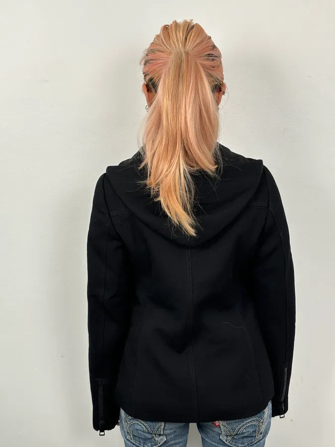 SS2007 Gucci Black Buttoned Hooded Wool Jacket by Frida Giannini gCgTrTP 2