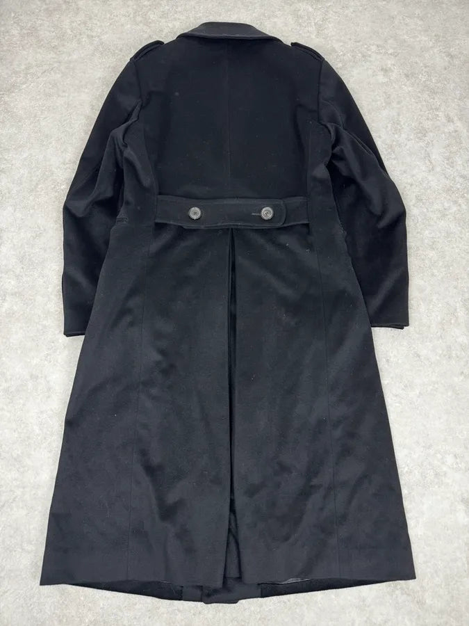 AW2002 Gucci Black Buttoned Trench Coat by Tom Ford IWAtwot 4