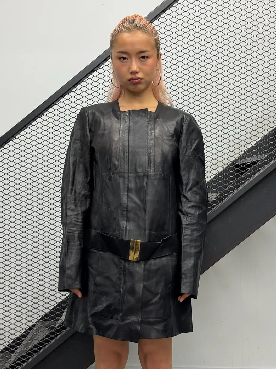 AW2002 Gucci Black Leather Belted Long Jacket by Tom Ford CHkGHwN 1