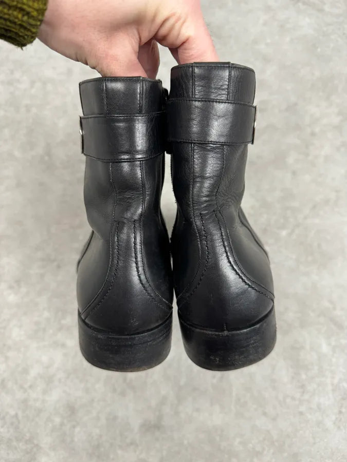 2000s Gucci Black Leather Minimalist Boots EgmKaRT 6