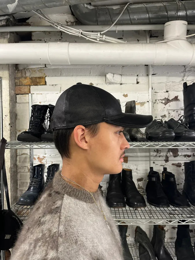 2000s Gucci Black Leather Perfored Cap MHhFoIN 1