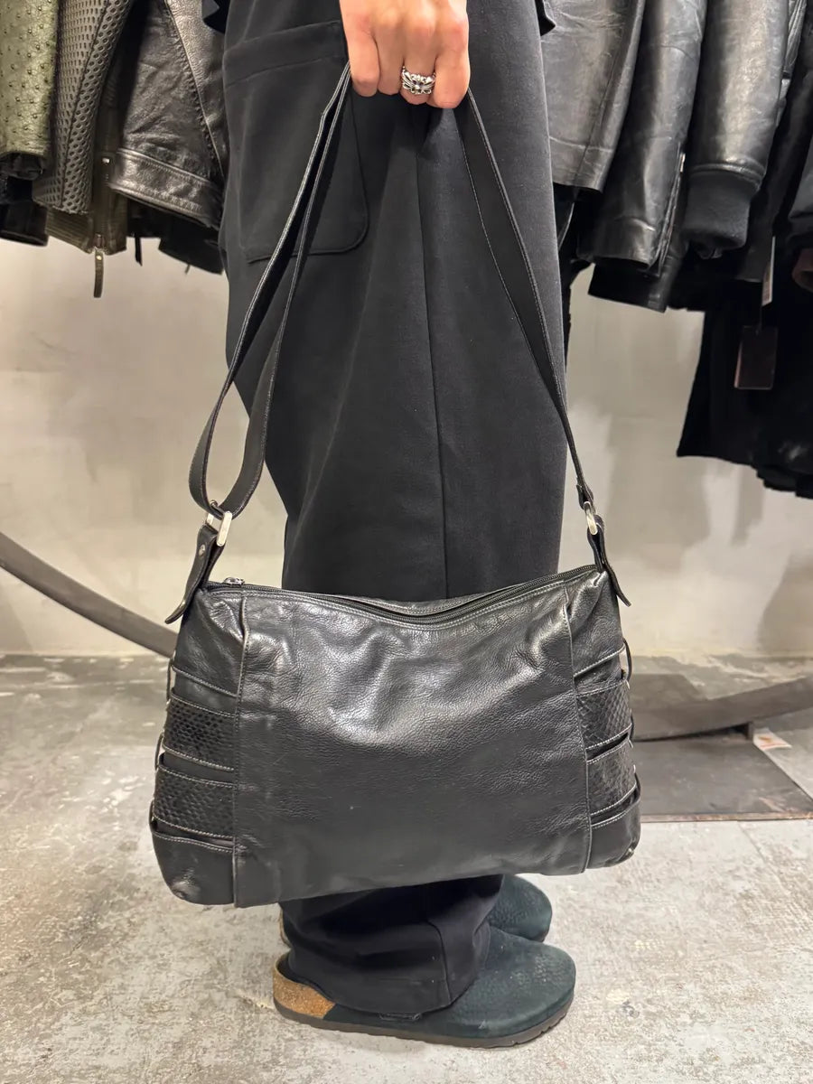 2000s Gucci Black Leather Python Embossed Laces Bag (OS) NOThjZL 1