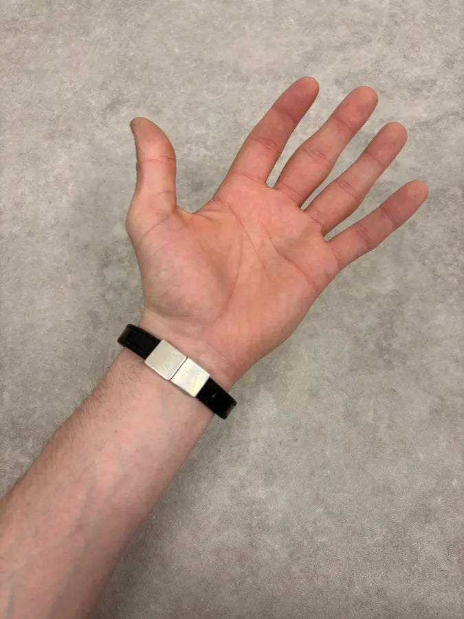 2000s Gucci Black Leather Silver Grey Avant-Garde Bracelet NJICsva 1