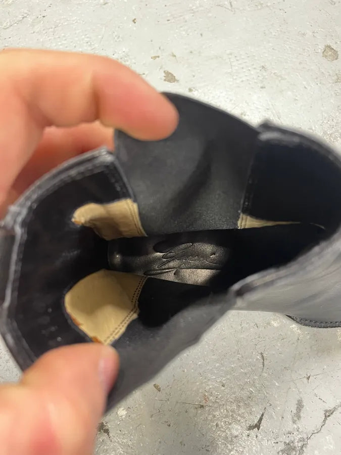 2000s Gucci Black Minimalist Leather Boots iSZmKsT 9