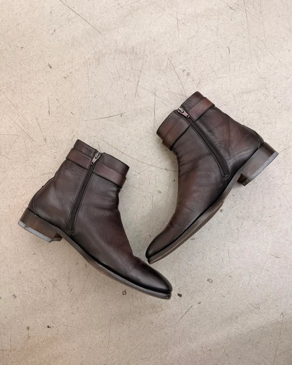 2000s Gucci Brown Eroded Leather GG Logo Boots MnmbEKq 3