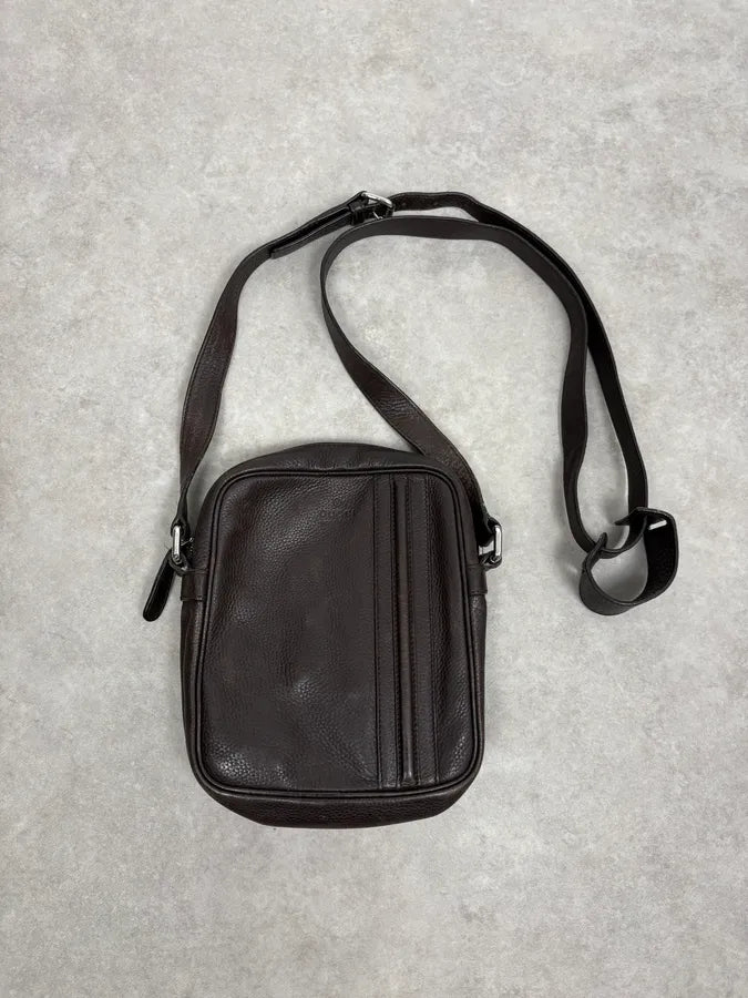 2000s Gucci Brown Grained Premium Leather Shoulder Bag kFtTNxD 0