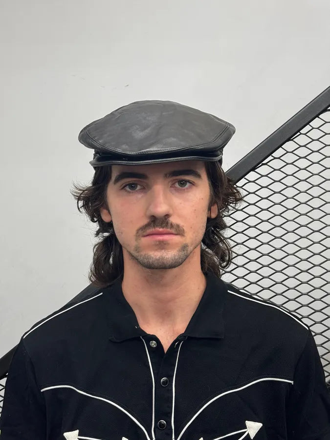 AW2001 Gucci Black Leather Back Logo Beret Cap by Tom Ford ICsHYes 5