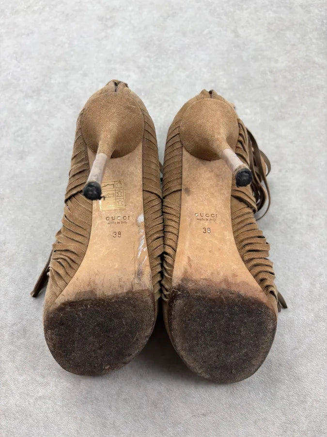 2000s Gucci Camel Akerman Suede Leather Fringe Heels rAeRMTv 7