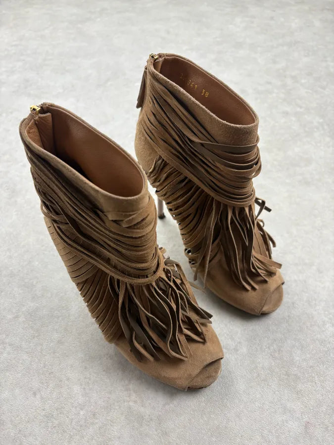 2000s Gucci Camel Akerman Suede Leather Fringe Heels rAeRMTv 3
