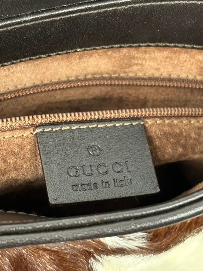 2000s Gucci Creamy Fur Cowhide Effect Shoulder Bag QjrhjAd 14