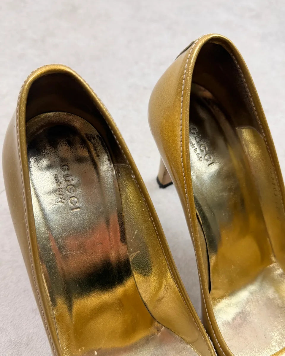2000s Gucci Gold Patent Leather GG Logo Heels AjlZzDC 7