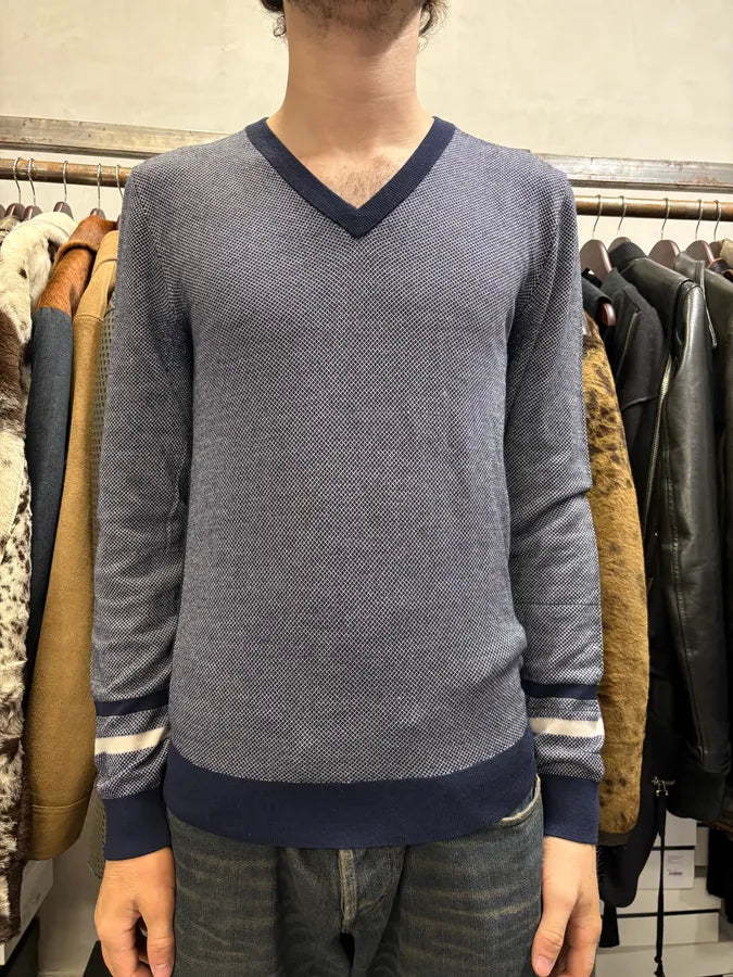 2000s Gucci Grey & Navy Wool & Silk V Neck Sweater UvRouyj 1