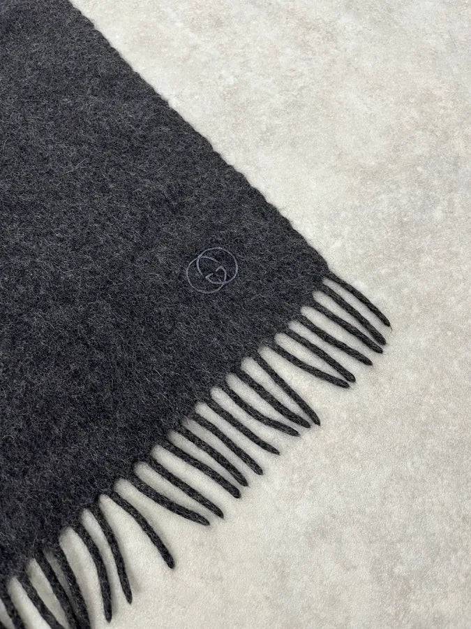 2000s Gucci Grey Cashmere Scarf yJvtBHj 3