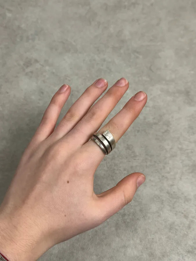 2000s Gucci Grey Circle Snake Ring ZQRBMQF 0