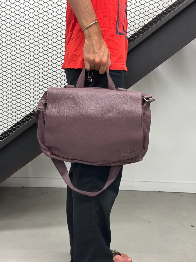 2000s Gucci Mauve Leather Messenger  Bag by Frida Giannini gjMYeim 1