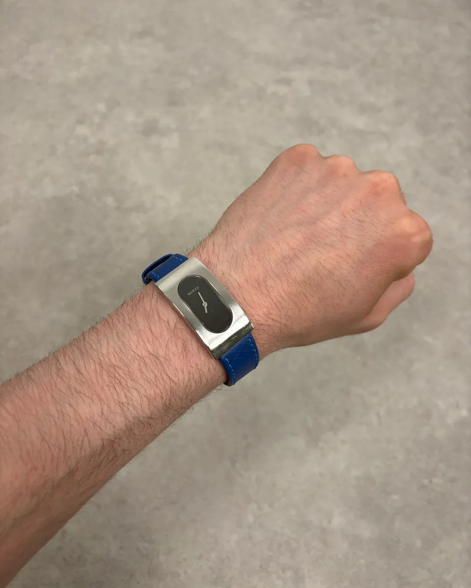 2000s Gucci Minimalist Rectangular Leather Watch FRPWetz 1