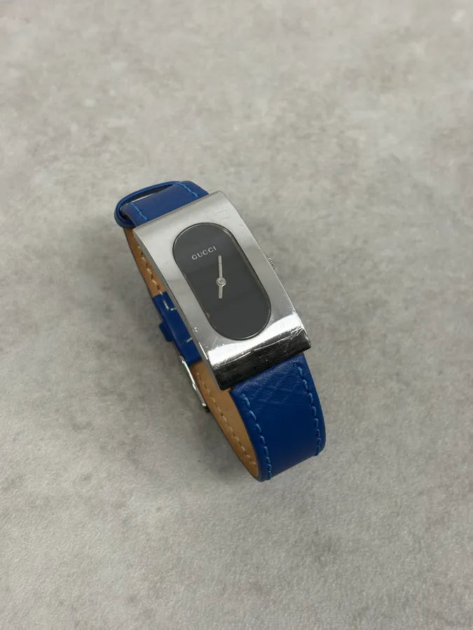 2000s Gucci Minimalist Rectangular Leather Watch FRPWetz 0