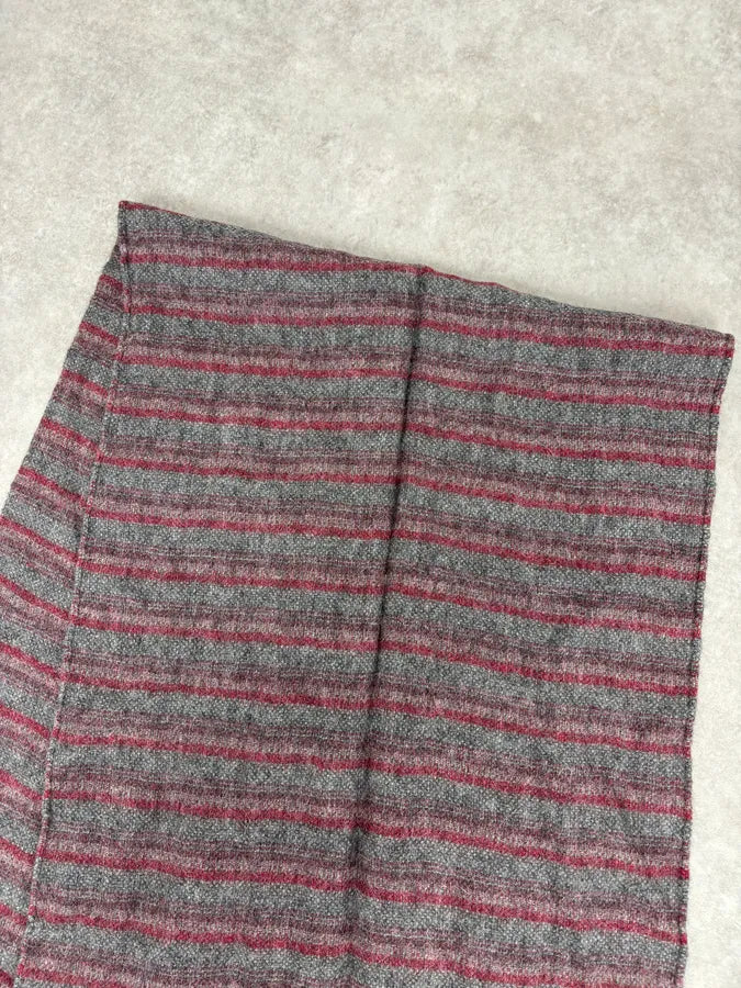 2000s Gucci Red & Grey Striped Wool Scarf TwbePfz 8