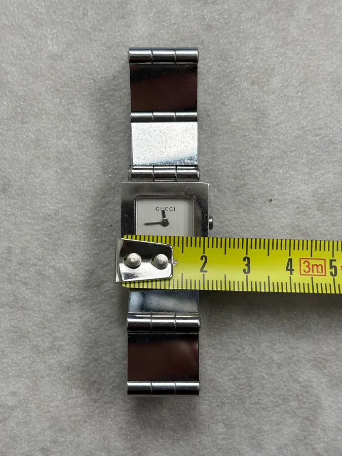 2000s Gucci Square Minimalist Watch tMohlFb 8