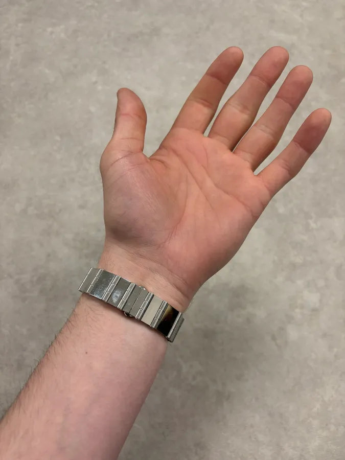 2000s Gucci Square Minimalist Watch tMohlFb 1