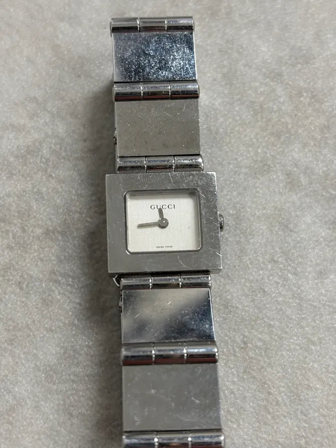 2000s Gucci Square Minimalist Watch tMohlFb 4