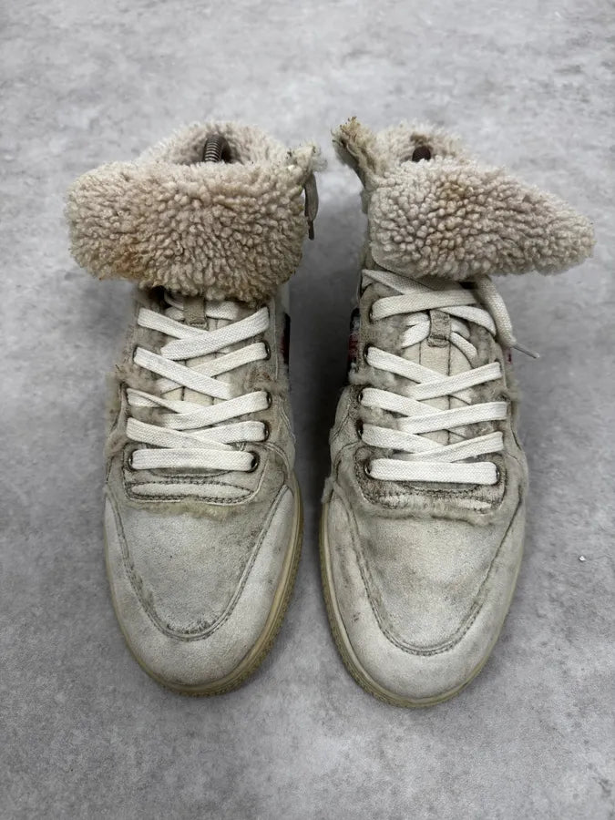 2000s Gucci White Shearling Italian Sneakers NtXSwnG 2