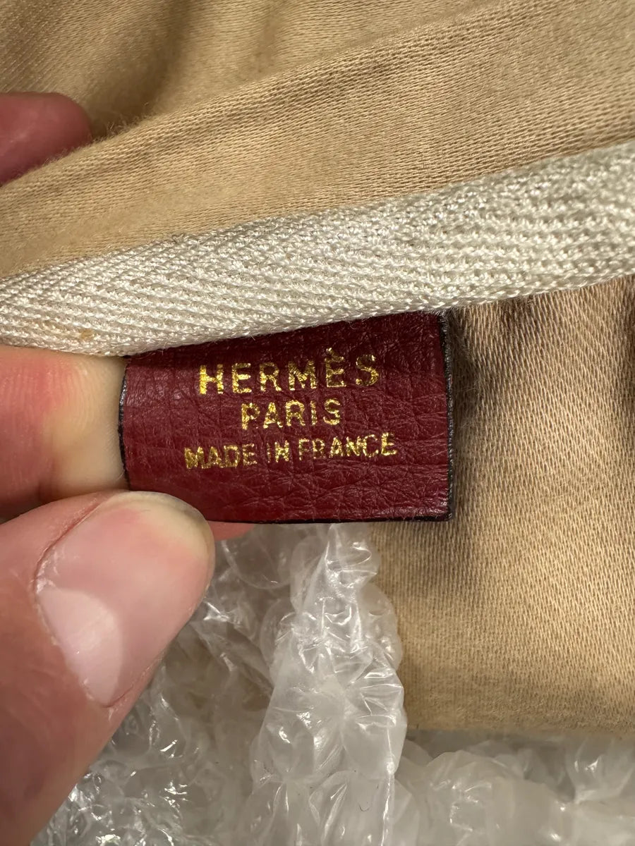 2000s Hermès Asian Dragon Painted Victoria Red Bordeaux Leather Travel Bag IayIkxC 12