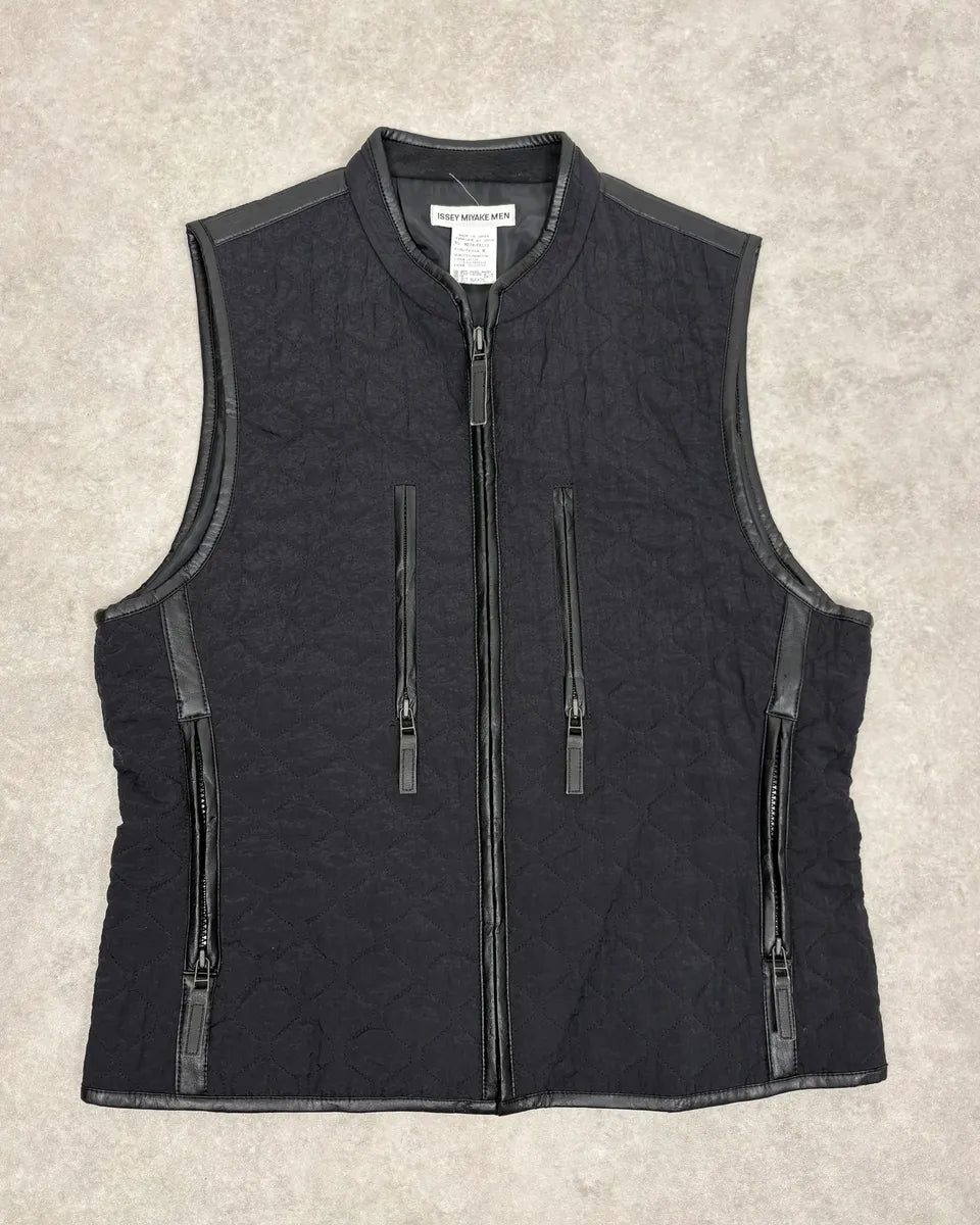 2000s Issey Miyake Black Quilted Nylon Vest  fBxobbN 0
