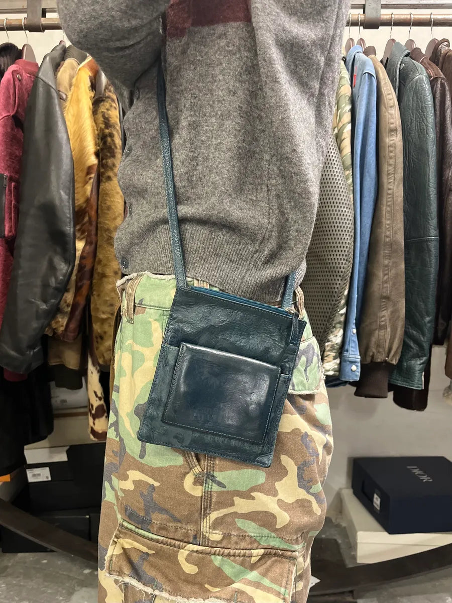 2000s Jean Paul Gaultier Marlene Dietrich Face Navy Leather Shoulder Bag vpFGLWH 1