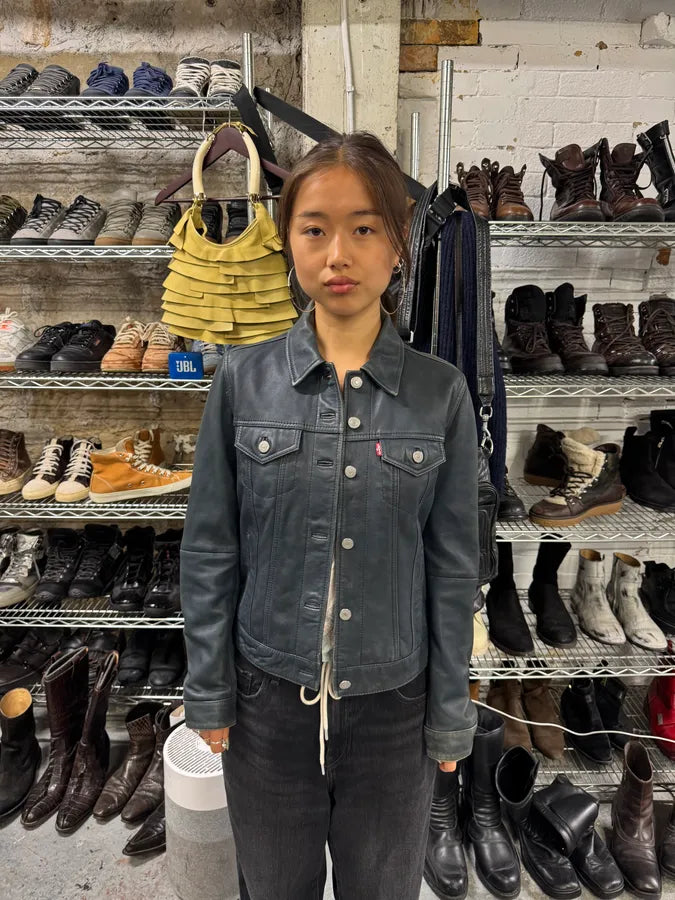 2000s Levis Black Leather Trucker Jacket (S) wKUauir 1
