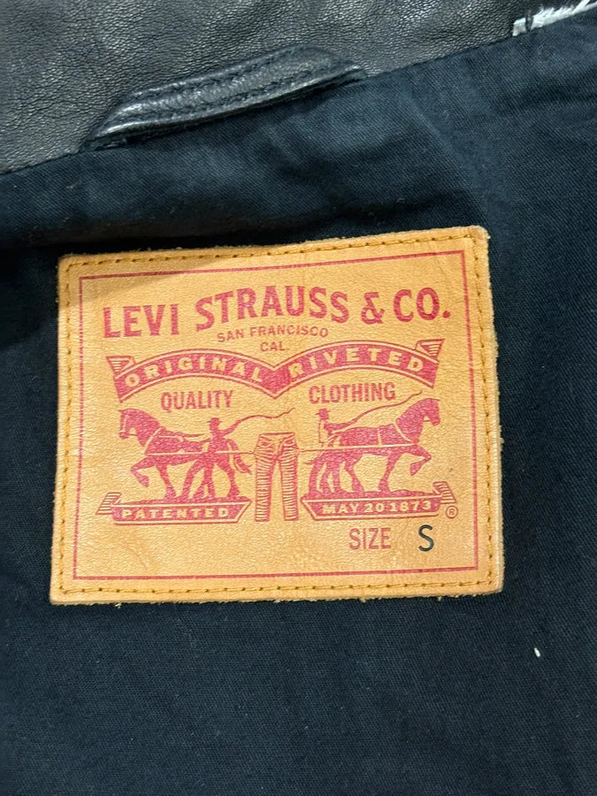 2000s Levis Black Leather Trucker Jacket epaILAK 8