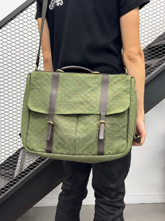 2000s Louis Vuitton Olive Green Monogram Crossbody Bag lAmLIPA 2