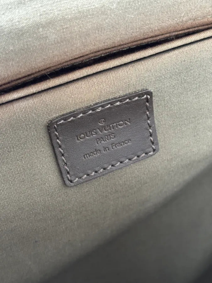 2000s Louis Vuitton Khaki Green Canvas Monogram Messenger Bag  FYXjaOC 18