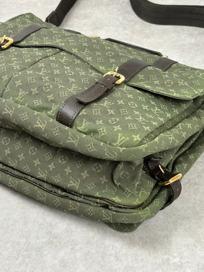 2000s Louis Vuitton Khaki Green Canvas Monogram Messenger Bag  FYXjaOC 4
