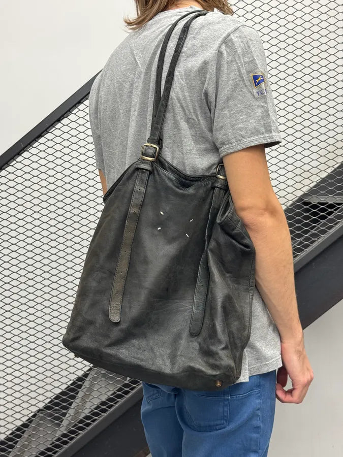2000s Maison Margiela Black Eroded Leather Shoulder Bag fHfBsMZ 2
