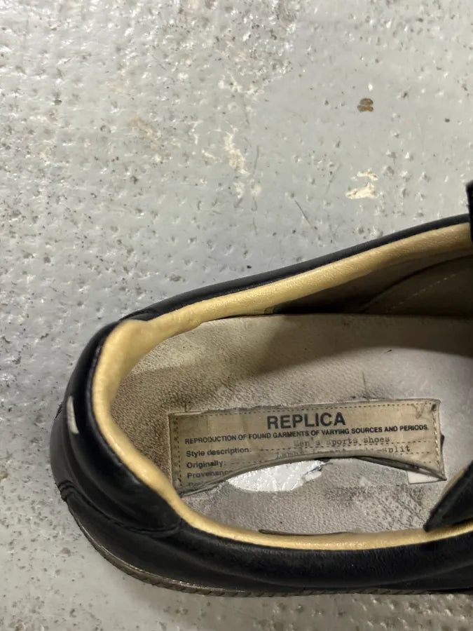 2000s Maison Margiela Black Leather Replica Low-Top Sneakers cxToHHF 6