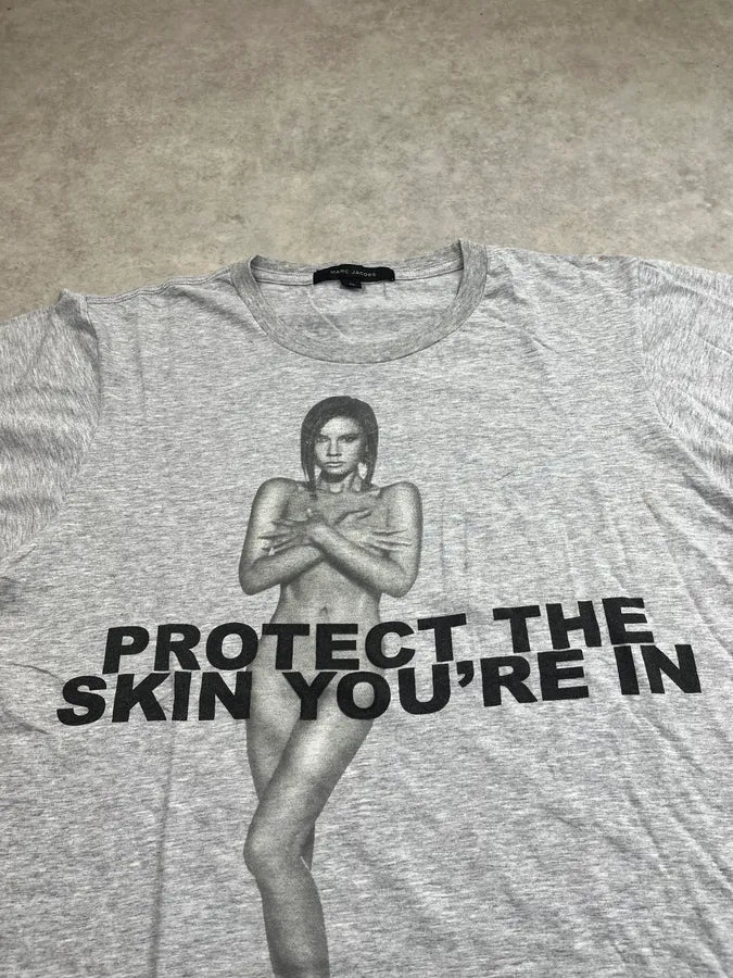 Marc Jacobs Protect Your Skin Grey Naked Greatings Campaign T-Shirt hXkauqZ 7