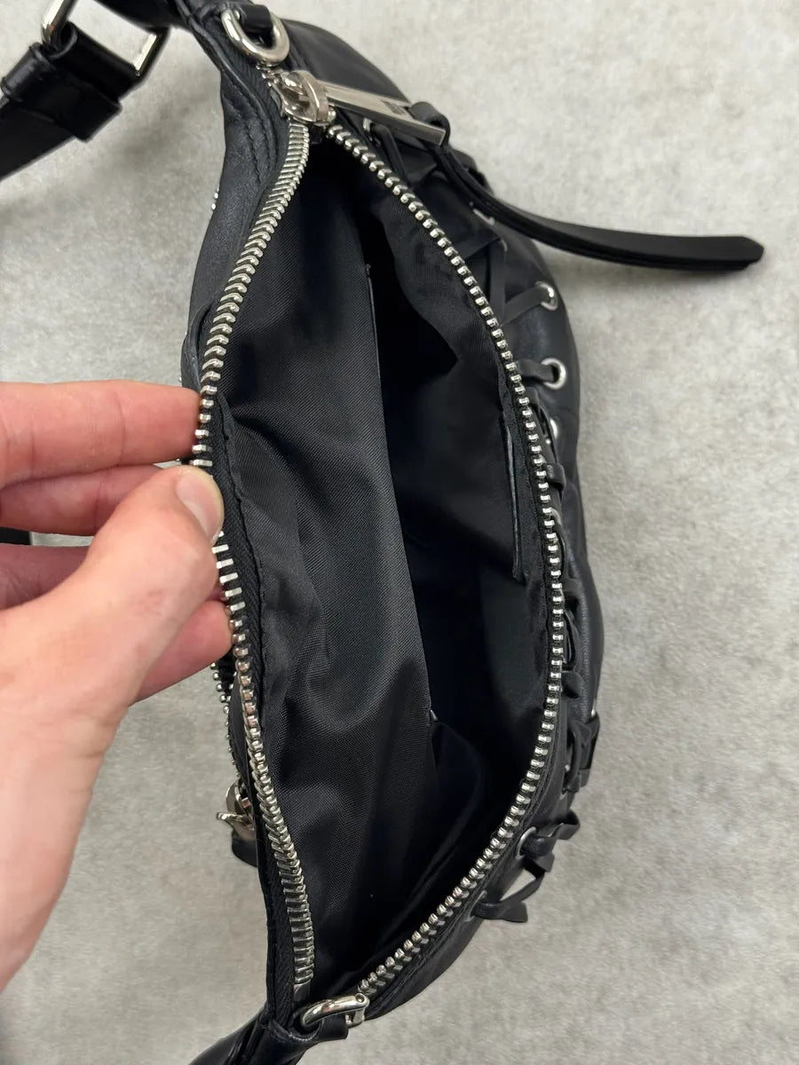 2000s Moschino Black Laced Eyelet Leather Bag hPdqtOF 10
