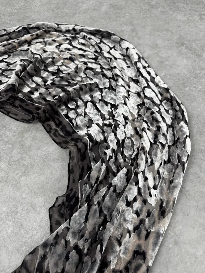 2000s Moschino Grey Rock Silk Scarf USXbSCb 2