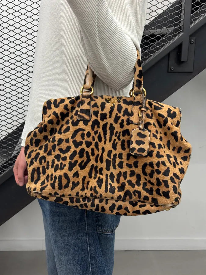2000s Prada Beige Calf Hair Leopard Print Handle Bag coJQwrz 2