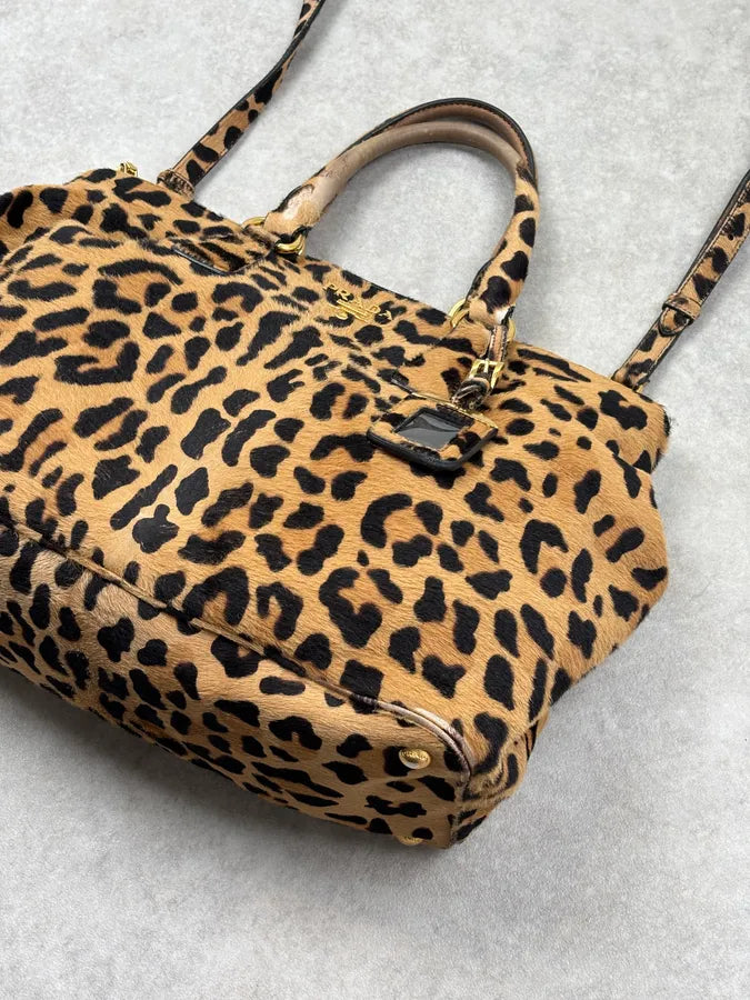 2000s Prada Beige Calf Hair Leopard Print Handle Bag coJQwrz 8