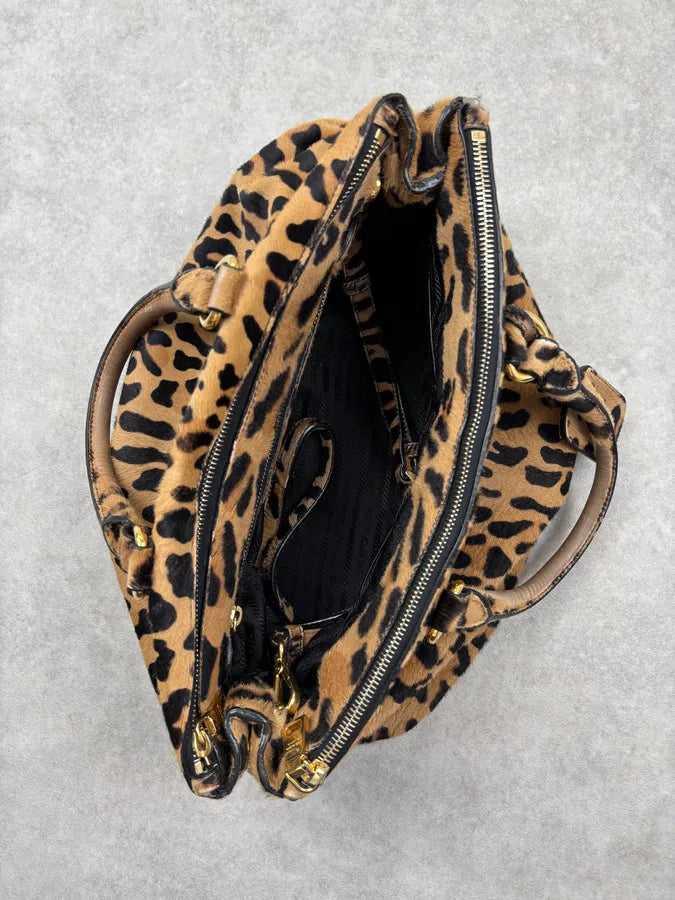 2000s Prada Beige Calf Hair Leopard Print Handle Bag coJQwrz 17
