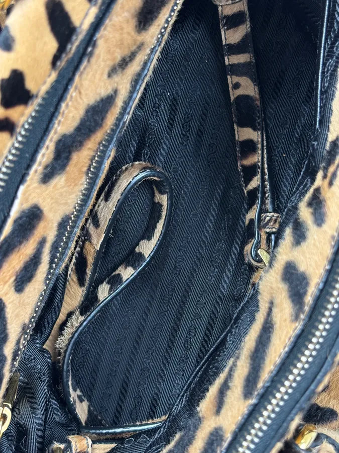 2000s Prada Beige Calf Hair Leopard Print Handle Bag coJQwrz 19