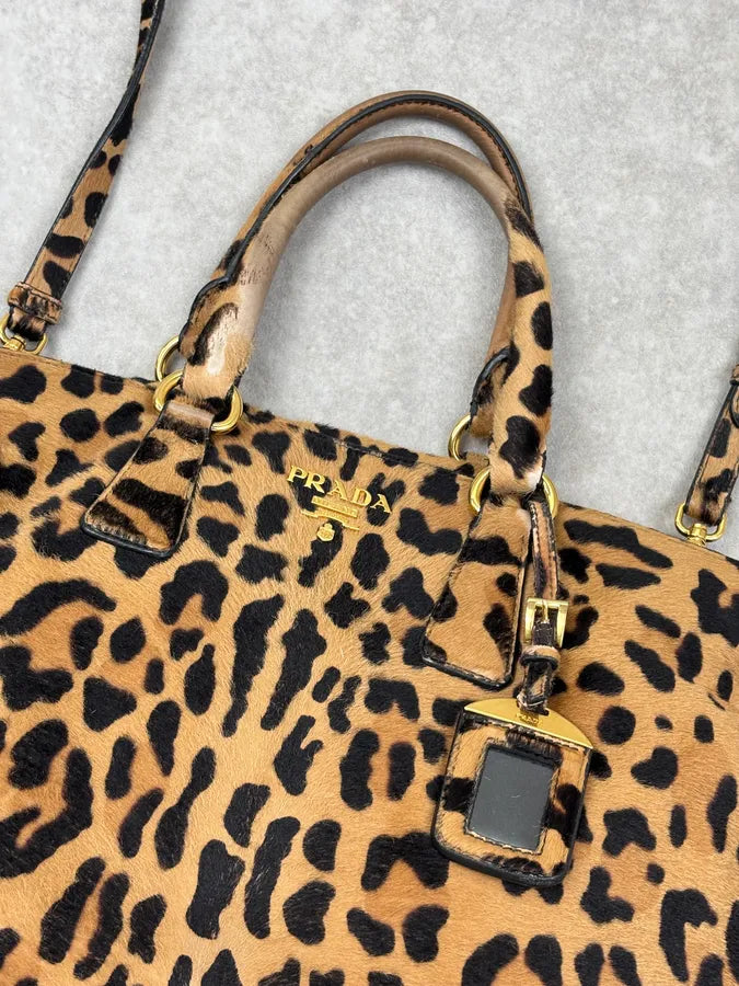 2000s Prada Beige Calf Hair Leopard Print Handle Bag coJQwrz 5