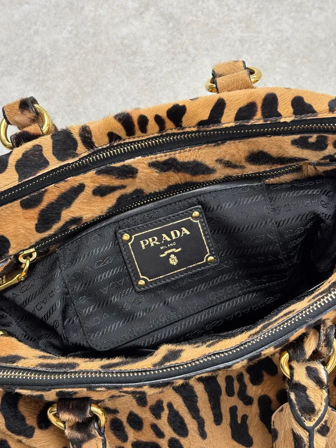 2000s Prada Beige Calf Hair Leopard Print Handle Bag coJQwrz 18