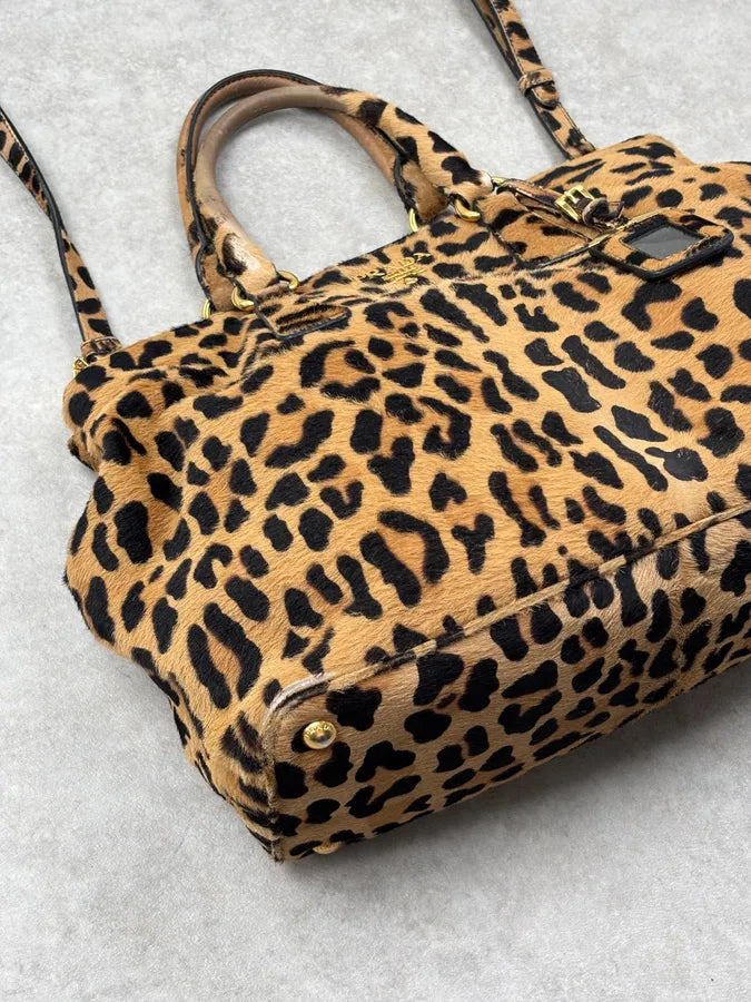 2000s Prada Beige Calf Hair Leopard Print Handle Bag coJQwrz 6