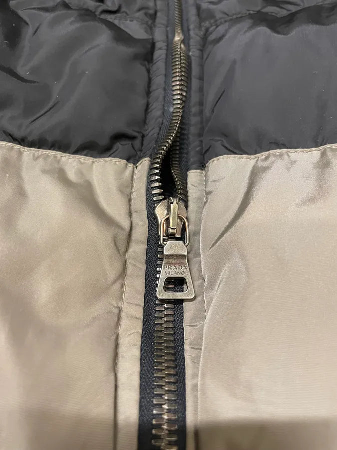 2000s Prada Black & Beige Hooded Lina Rossa Puffer Jacket axzfmhW 5