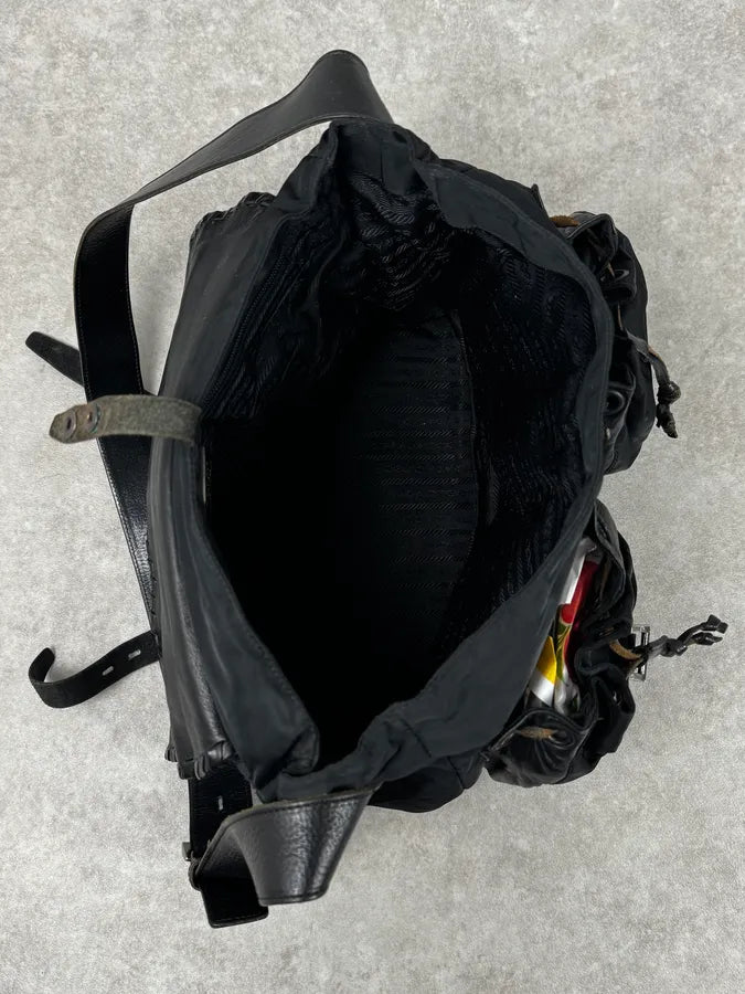 2000s Prada Black Buckles Nylon & Leather Messenger Bag GqyaMZx 12