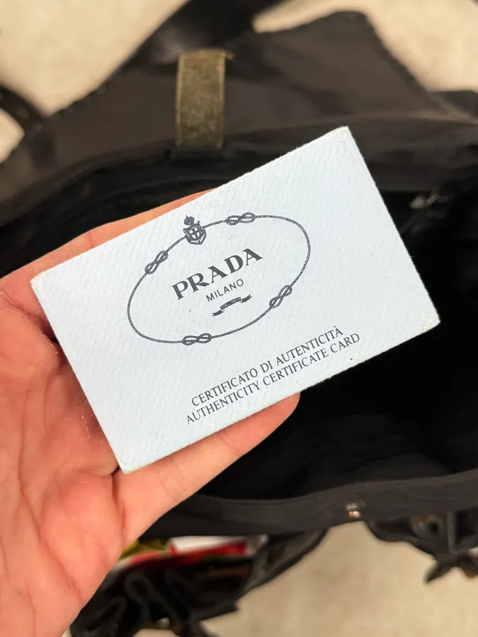 2000s Prada Black Buckles Nylon & Leather Messenger Bag GqyaMZx 15