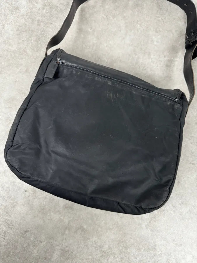 2000s Prada Black Buckles Nylon & Leather Messenger Bag GqyaMZx 6